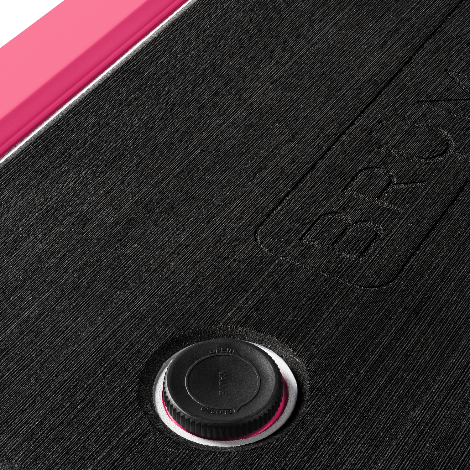 brutank-b7 brutank-55qt-neonpink-vent.png