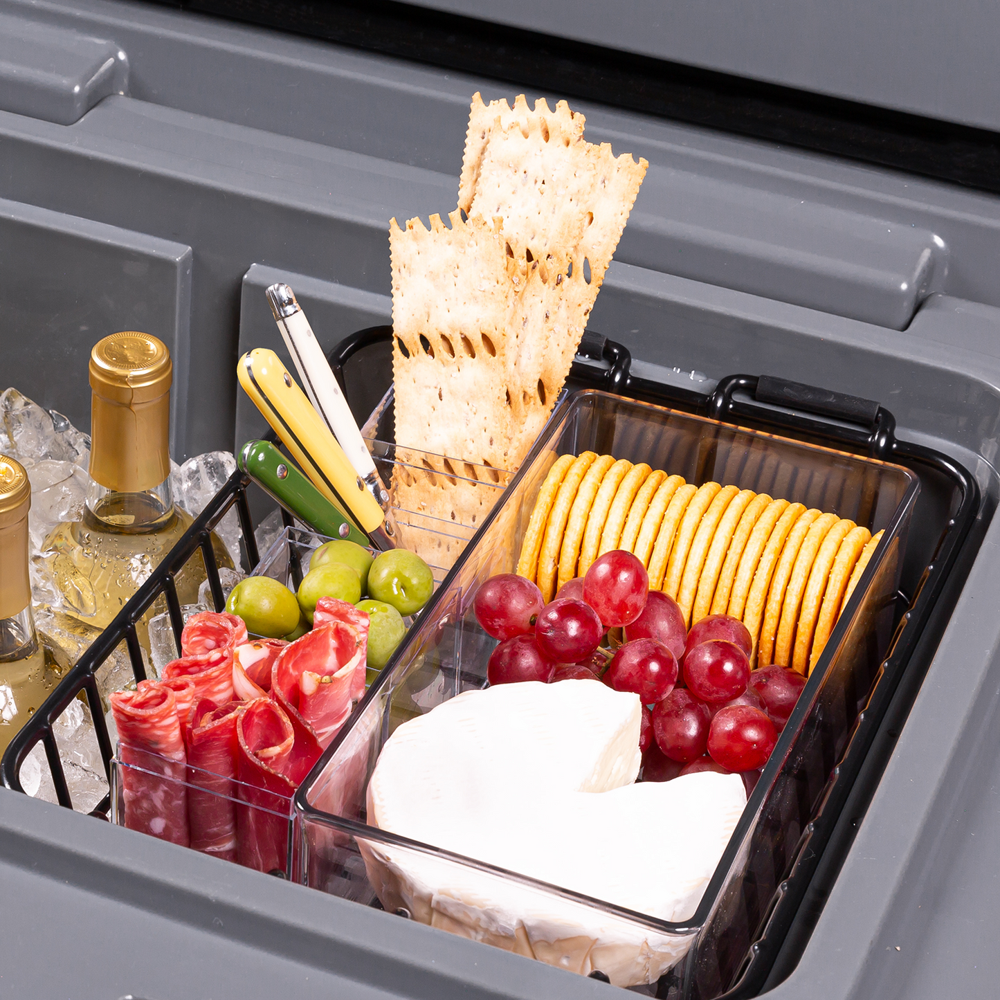 brutank-35qt-55qt-dry-rack-b4 brutank-dry-rack_accessory_alt-1.png